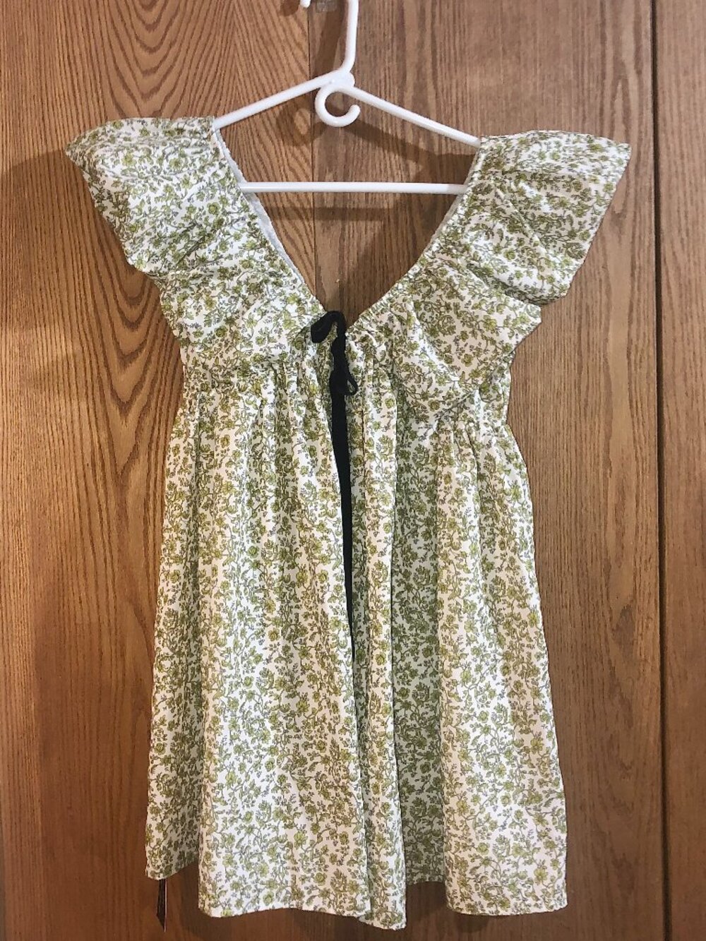 Floral Babydoll Mini Dress Sz Small Green White Flutter Sleeve V-Neck
